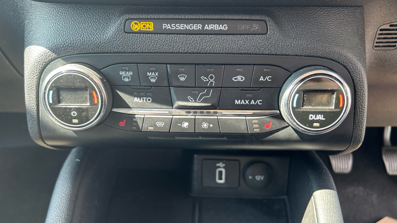 Ford Focus 1.0 EcoBoost 125 Titanium 5dr Petrol Hatchback